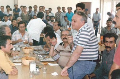 Bu dünyaya gelmişsiniz bir kez, mutlu olun