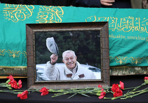 Çetin Altan toprağa verildi