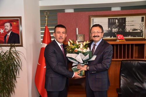 İlçelerde mazbata sevinci