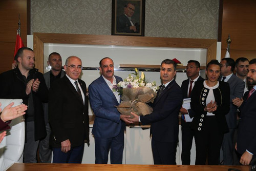 İlçelerde mazbata sevinci