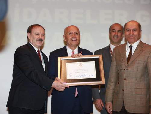 İlçelerde mazbata sevinci