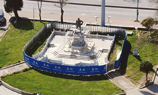 Ve o Atatürk heykeli onarılıyor