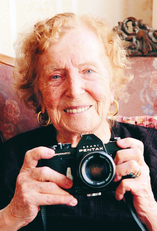 Türkiyenin ilk kadın savaş muhabiri... Cephelerde geçen evlilik