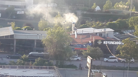 Mezarlığa moloz döktüler