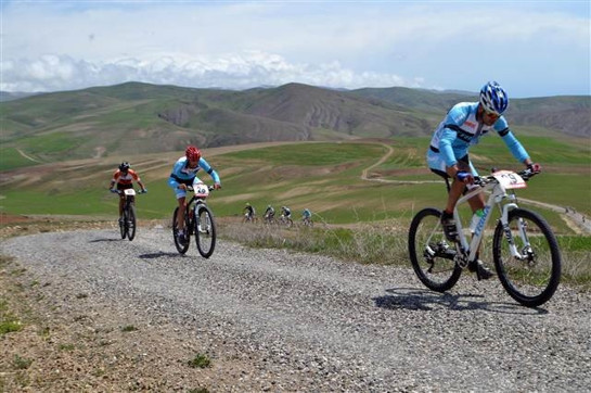 Ahlat Turunda Zsolt Juhasz birinci oldu