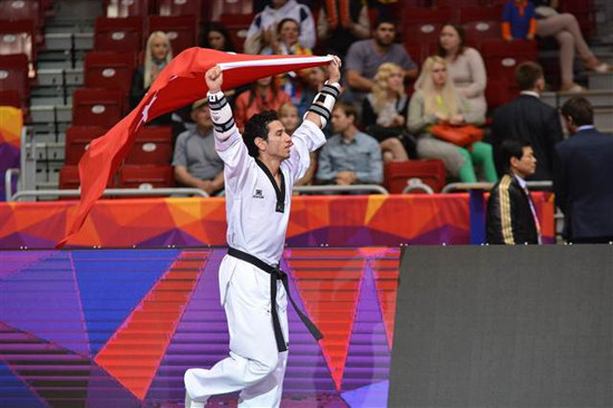 Servet altın madalya aldı Nur gümüşte kaldı