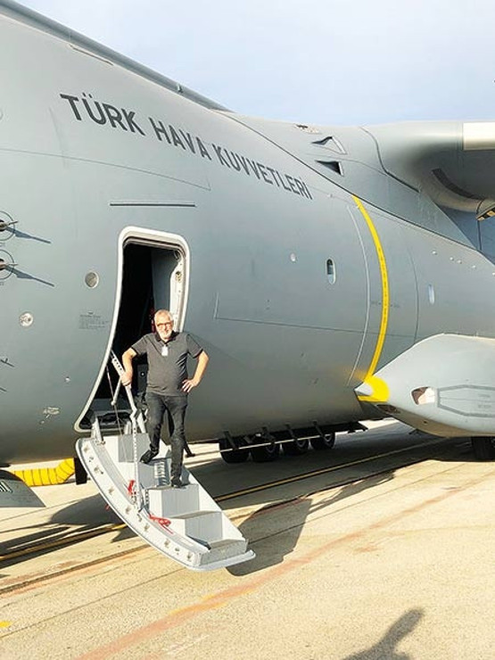 Koca Yusuf’un şefkatli eli dünyaya uzandı