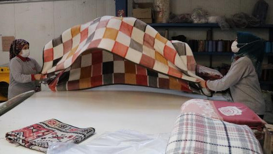 Battaniyenin üretim merkezi Uşakta taleplere yetişilemiyor