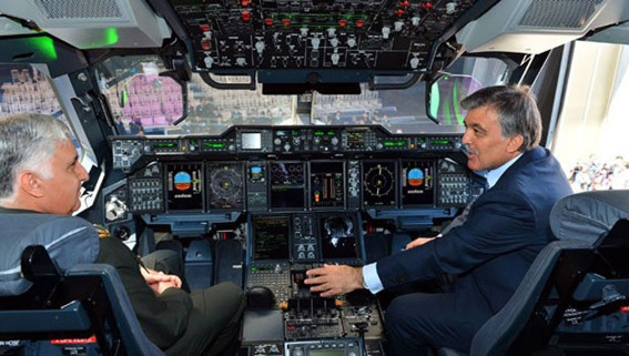Airbus’ın yeni nesil nakliye uçağı A400M şov yaptı