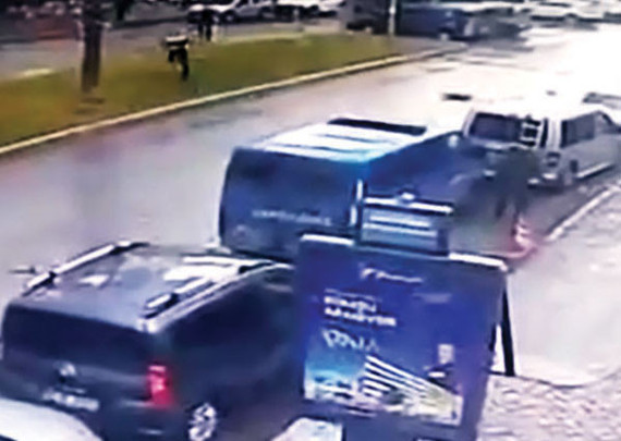 Şehit oldu geçit vermedi