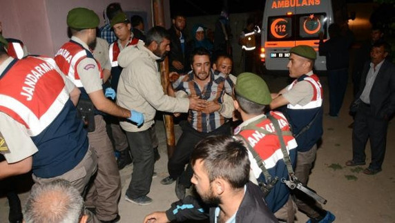 Aksarayda korkunç cinayet: 2 kişi öldü, bir kişi ağır yaralı