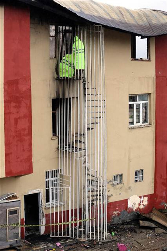 Adanada yurttaki yangın faciasında cenazeler ailelere teslim edildi
