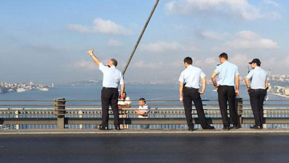 İstanbul trafiğinde cuma kâbusu