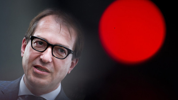 Otoban ücreti askıya alındı