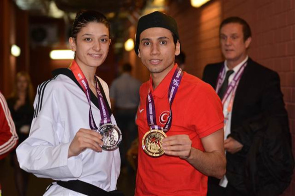 Servet altın madalya aldı Nur gümüşte kaldı