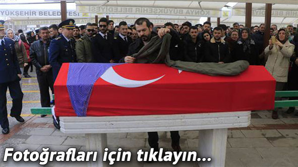 Kahreden anlar Düşen jette yaşamını yitirenlere veda...