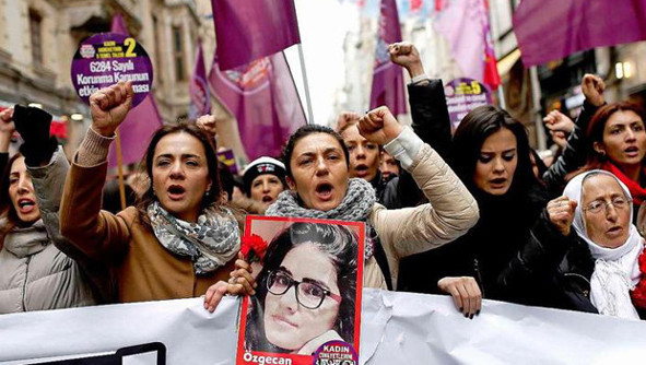 Almanya Özgecan için ayakta