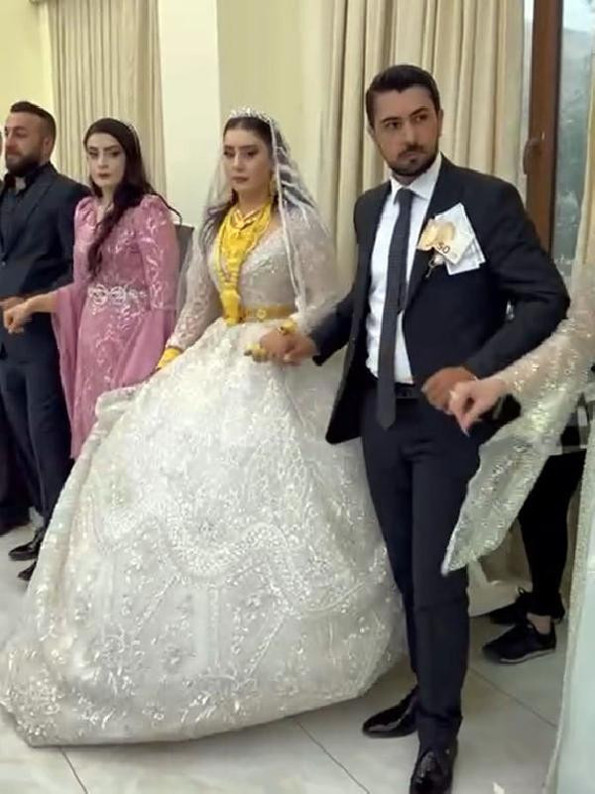 Aşiret düğününde milyonluk takı 3 bin kişi davet edildi