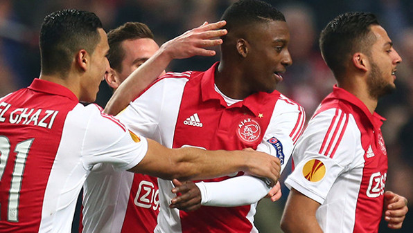 Feyenoord, Lider PSVyi devirdi