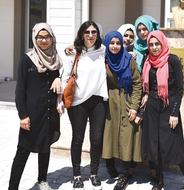 Geçici kampta ABden kalıcı okul