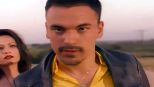 Asistan olarak gittim oyuncu yaptılar