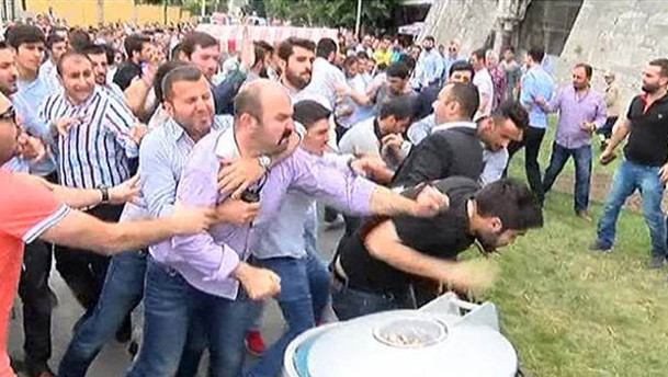 Çinli sanıp Korelilere saldırdılar