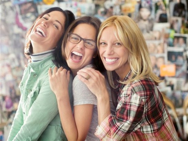 Dişilik kırmızı ruj sürmekle olmaz