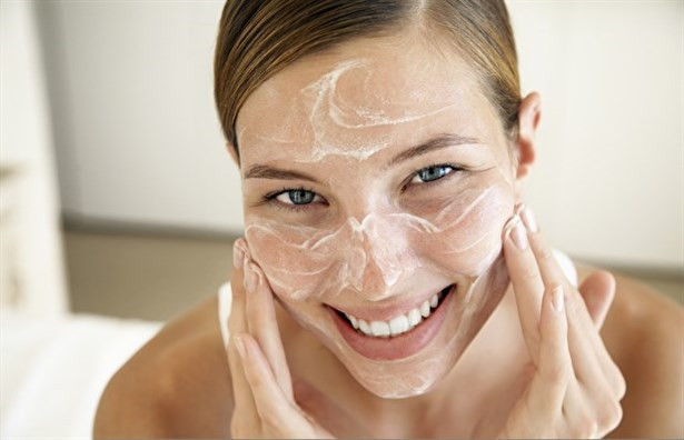 Adım Adım Pratik Makyaj