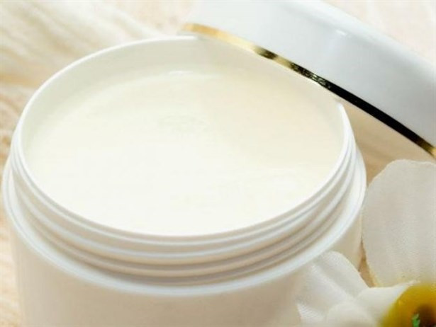 100 Yıl Önce Kadınlar Ne İle Makyaj Yapıyordu