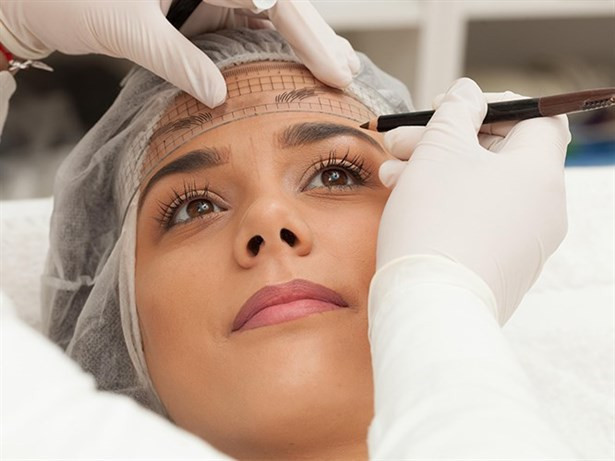 Kaş Ekimiyle Daha Doğal Kaşlar