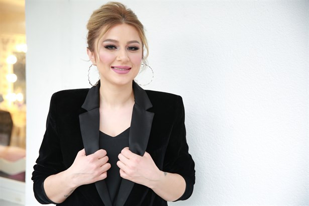 Dolgun Kaşların Sırrı Microblading