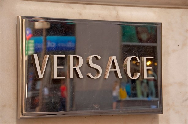 Moda Devi Versace Satılıyor