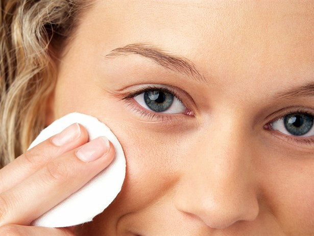 Zamanın İzlerini Göz Estetiği İle Silin