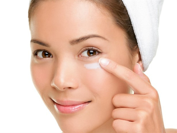 Zamanın İzlerini Göz Estetiği İle Silin