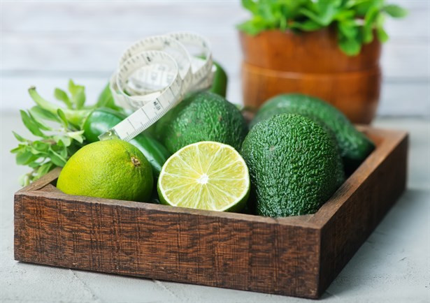 Avokadolu Yüz Maskesi Nasıl Hazırlanır