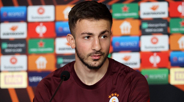 G.SARAY AYRILIĞI DUYURDU