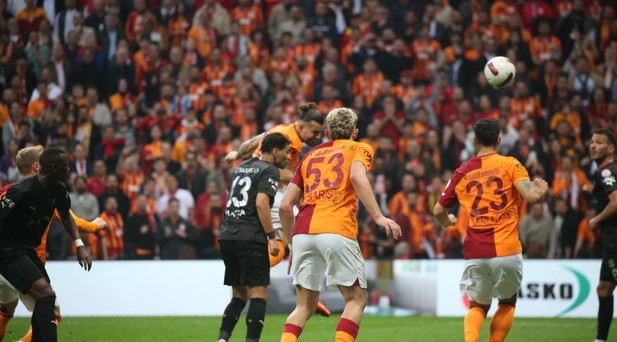 G.SARAY İKİNCİ GOLÜ BULDU