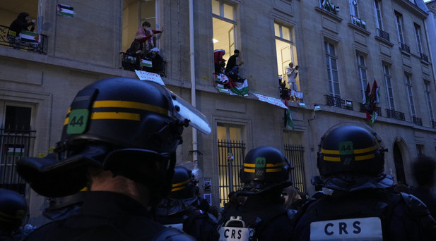 Paris’te Gazze eylemlerinin yapıldığı üniversitede eğitime ara verildi