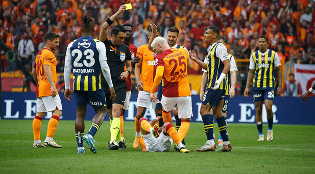 DERBİDE SAHA KARIŞTI