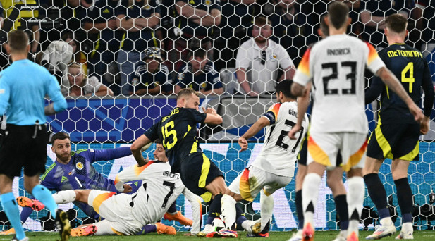 KIRMIZI, PENALTI VE GOL