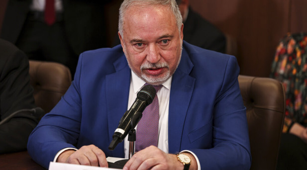 İsrailden korkunç çağrı: Bir kerelik saldırı yetmez,Hudeyde limanını tamamen yok etmeliyiz