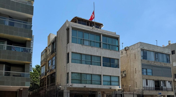 Türkiyenin Tel Aviv Büyükelçiliği ve Kudüs Başkonsolosluğunda bayraklar yarıya indirildi