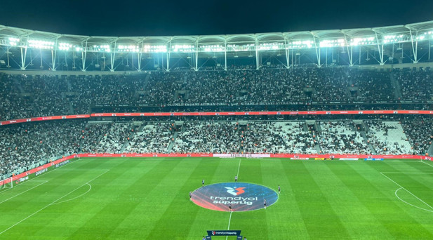 MAÇ BAŞLADI
