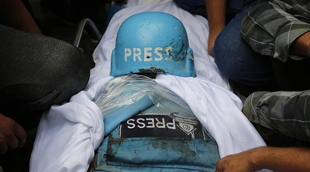 İsrail Beyrutun güneyinde gazetecilerin kaldığı oteli vurdu: 3 gazeteci öldü