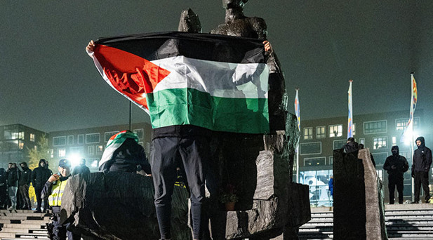 Filistin, Amsterdamda Filistin bayrağına saldırıyı kınadı