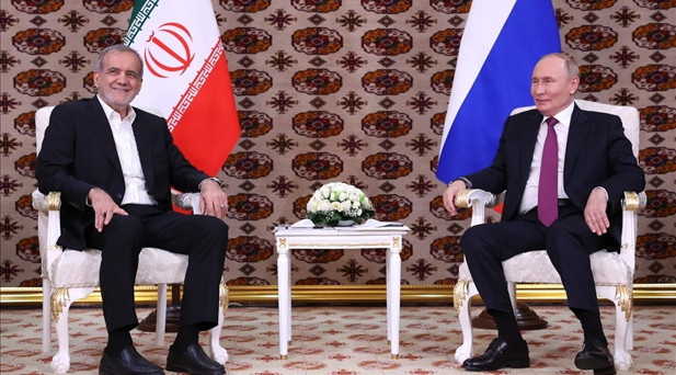 Putin ve Pezeşkiyandan Suriyeye “koşulsuz destek” sözü