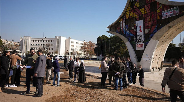 Kimyasal silah saldırısı mağdurları, sorumlulardan hesap sorulması için Şam’da gösteri düzenledi