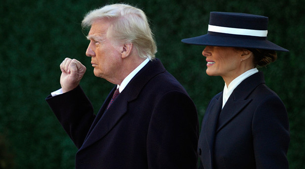Trump ve Melania kiliseye ulaştı