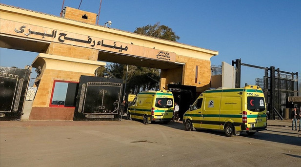Refah Sınır Kapısının açıldığı ikinci günde, Gazzeden 46 yaralı ve hasta Mısıra geçti