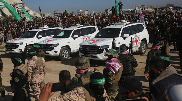 Hamas: Esir takası, arabulucuların İsrailin anlaşmaya bağlı kalacağı yönündeki garantileriyle gerçekleşti